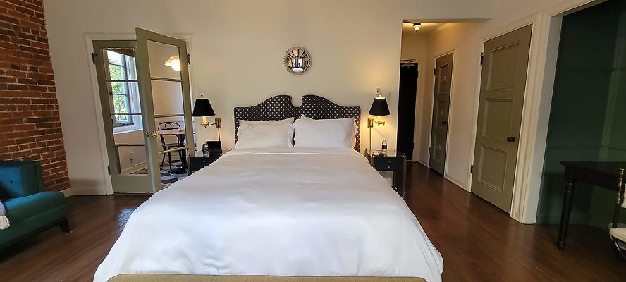 E Hwood VillaCarlotta 111516