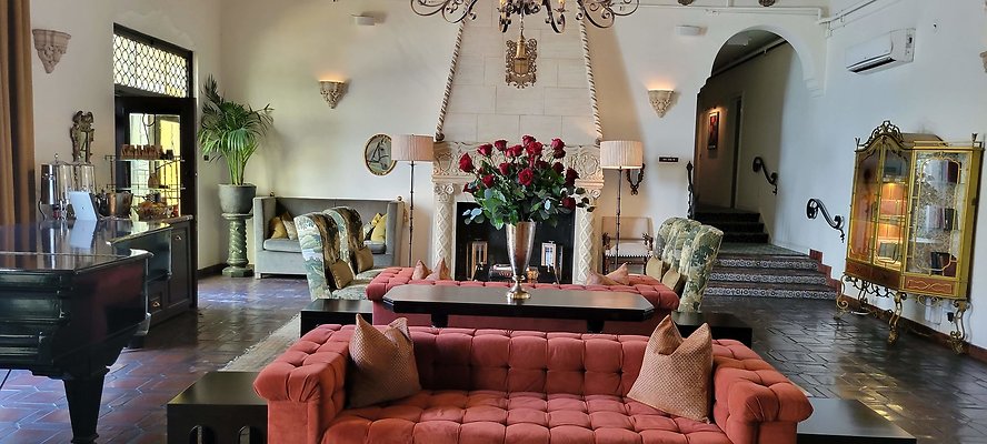 E Hwood VillaCarlotta 114302