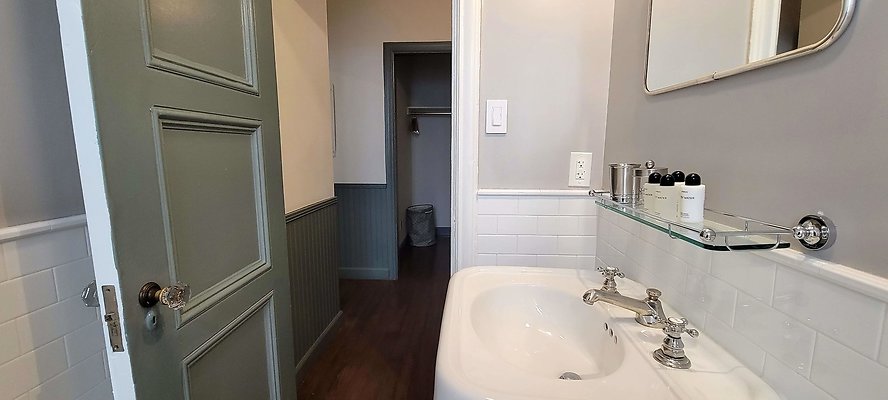 E Hwood VillaCarlotta 112435 E Hwood VillaCarlotta 112435