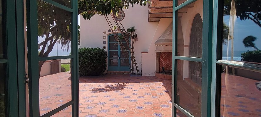 114143 copy 114143 copy